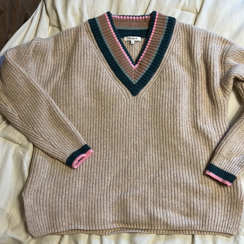 Super cute sweater
